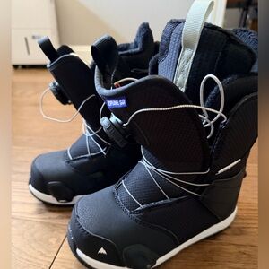 Kids Burton Zipline Step On Snowboard Boots! Size 7K